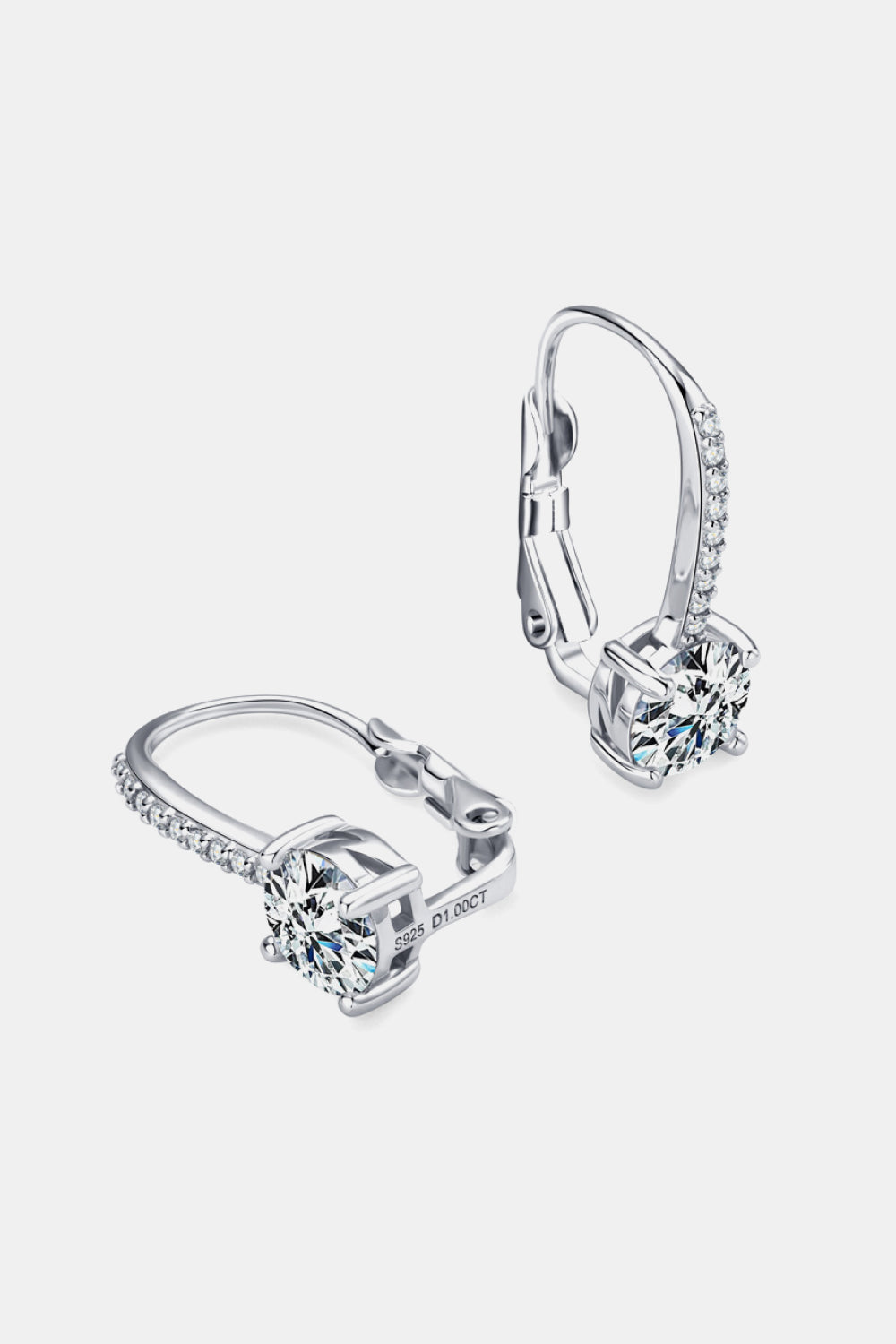 Ethical lab-created 1 carat moissanite per stud earrings D color clarity details