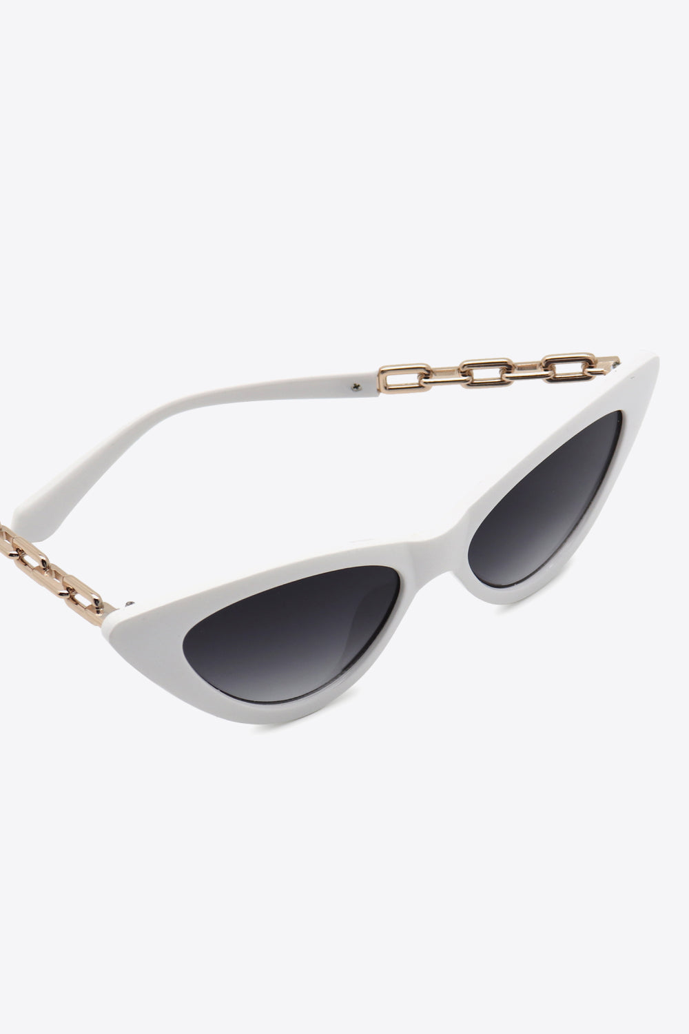 Fashion forward chain sunglasses Rebellious Gal