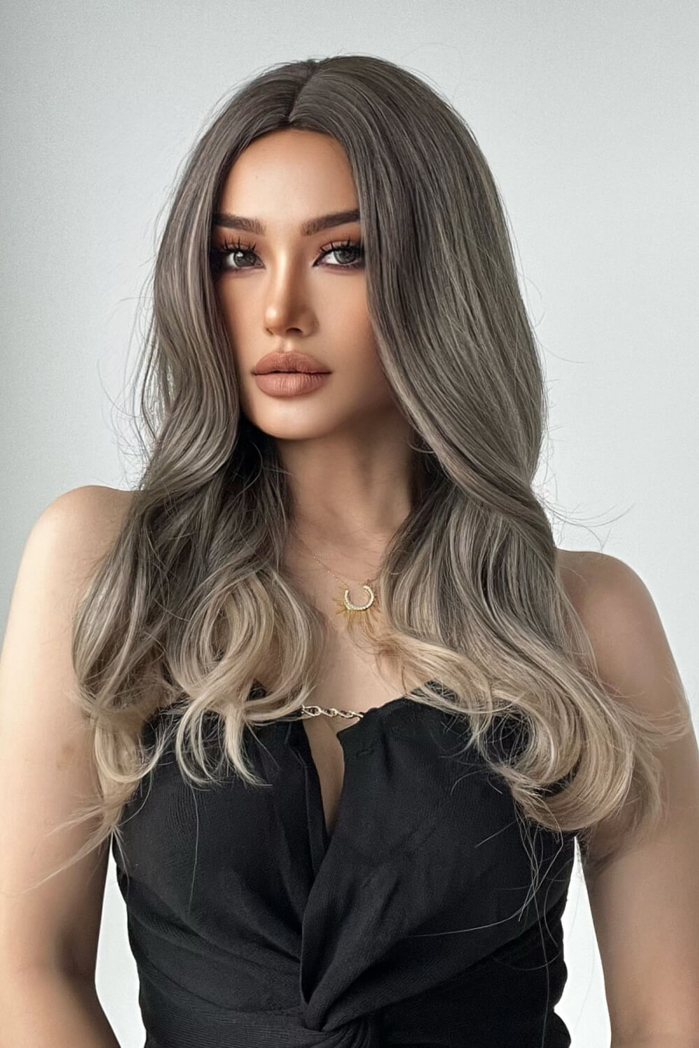 Close-up of natural-looking lace front and hairline