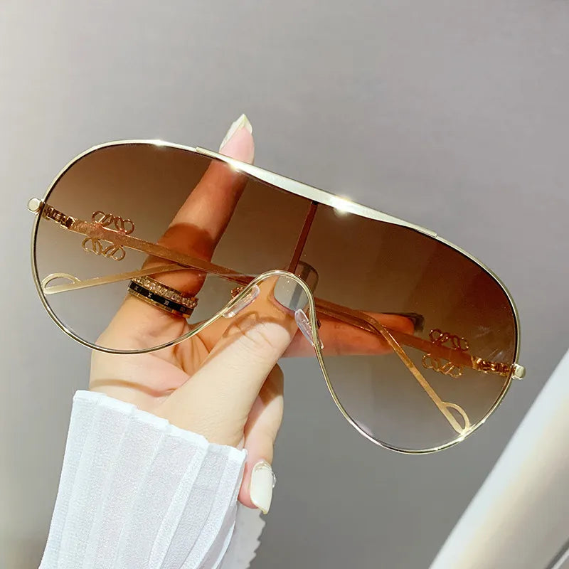 Retro UV protection aviator eyewear for rebellious women side profile metal frame