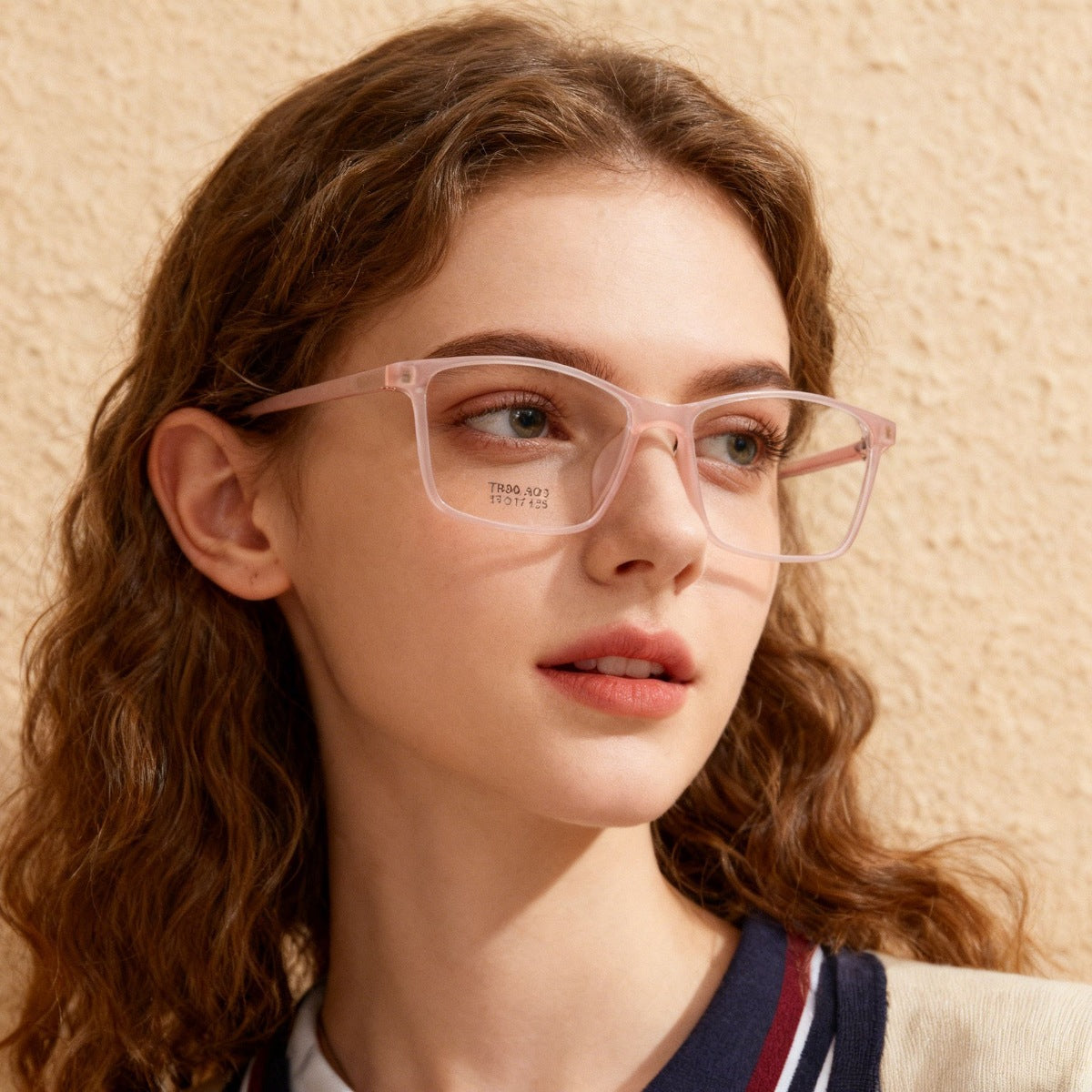 Square optical glasses with clean TR frame