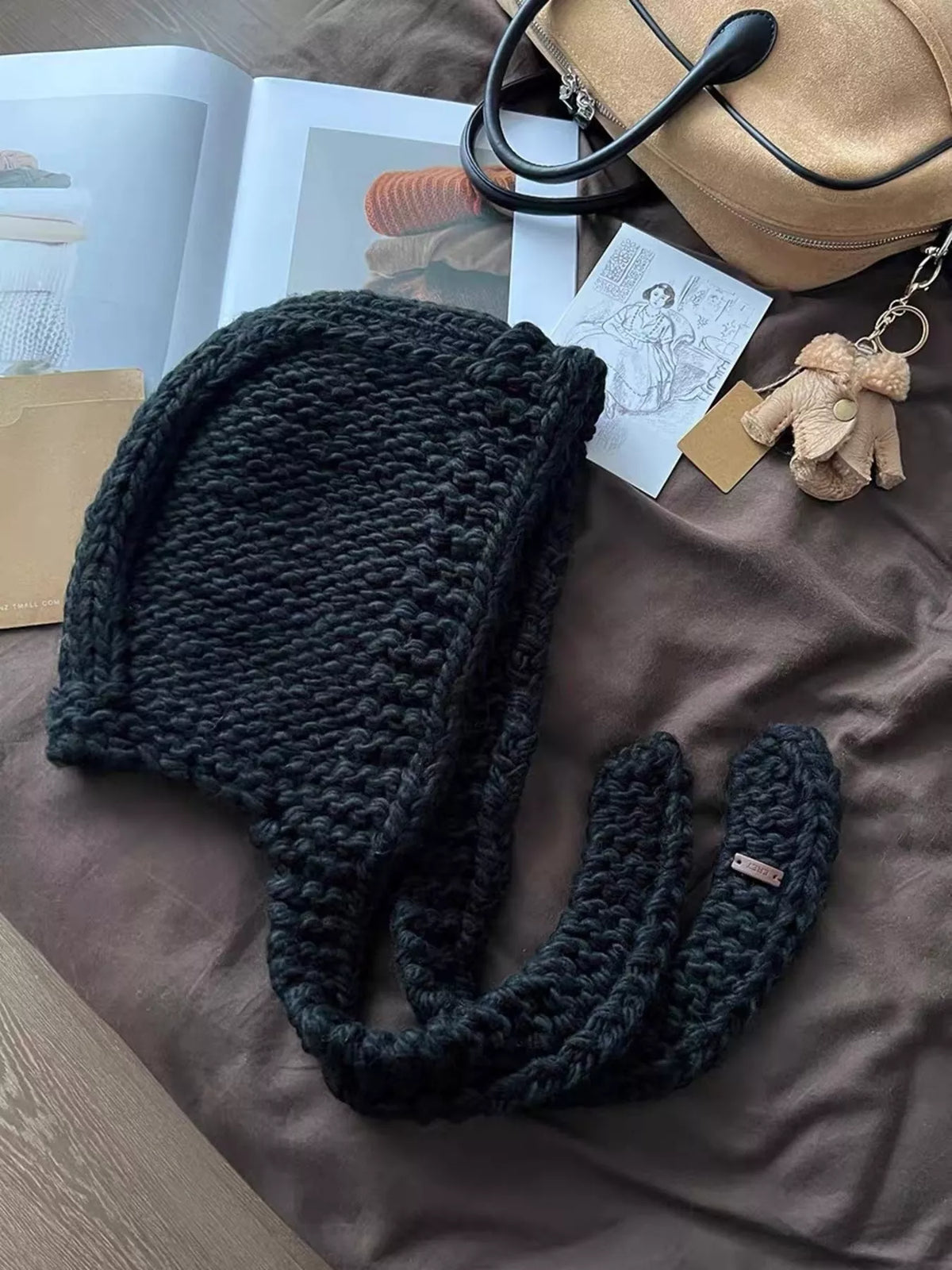 Imported polyester fiber knitted hooded scarf hat one-piece cozy design detail