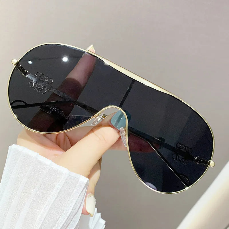 Gradient aviator frame width 5.8 inches measurement detail retro style