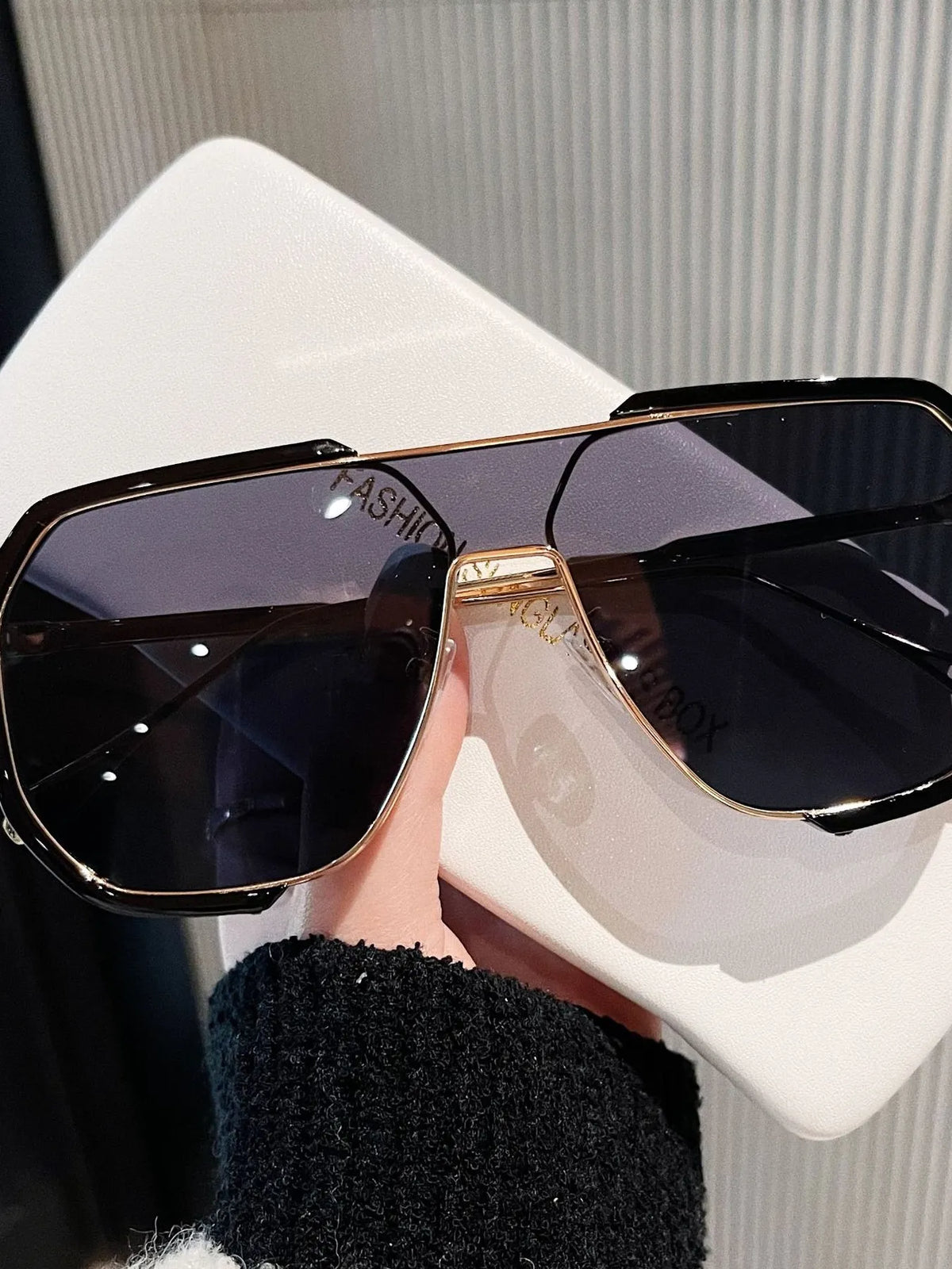 Oversized sunglasses frame width 2.2 inches measurement detail