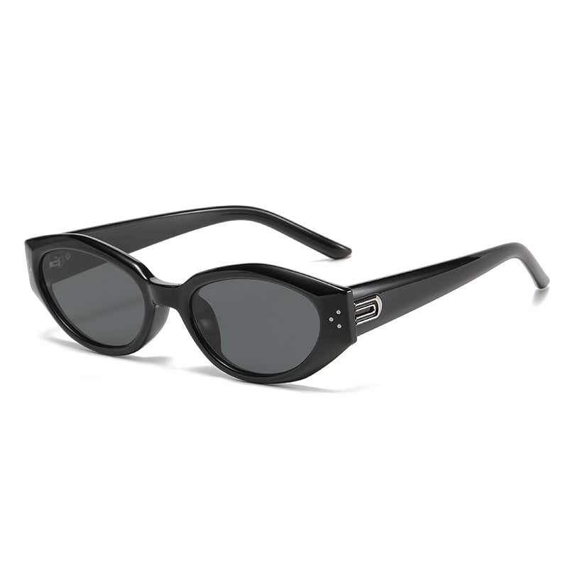 Metal cat-eye sunglasses with UV400 protection