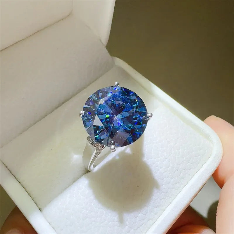 Large 10 carat moissanite solitaire ring sterling silver in display box 