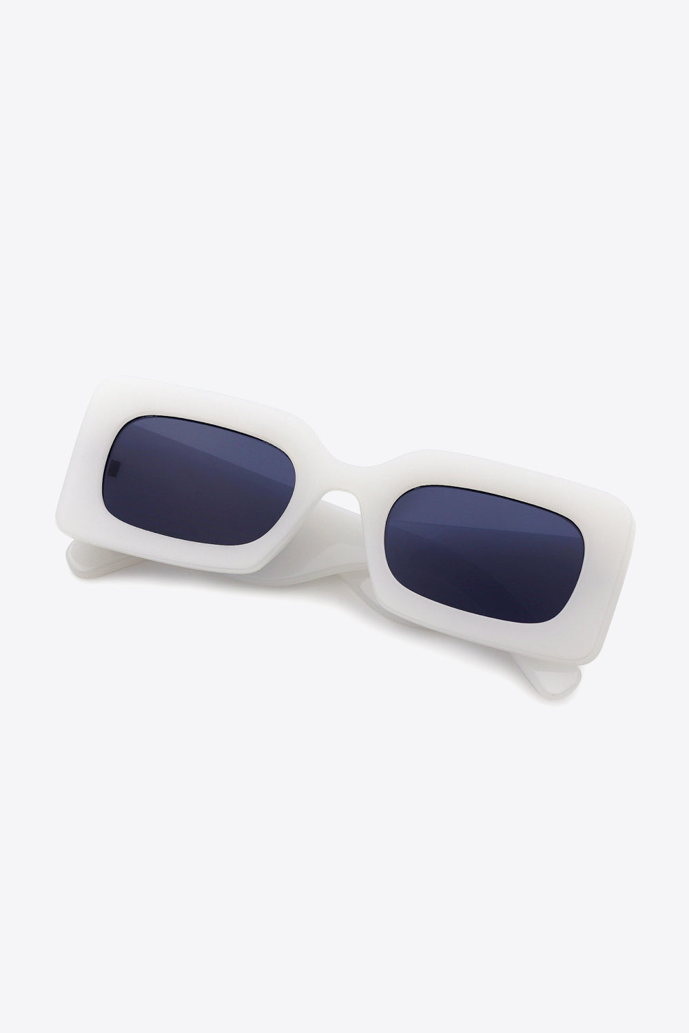 Polycarbonate lens sunglasses detail shot