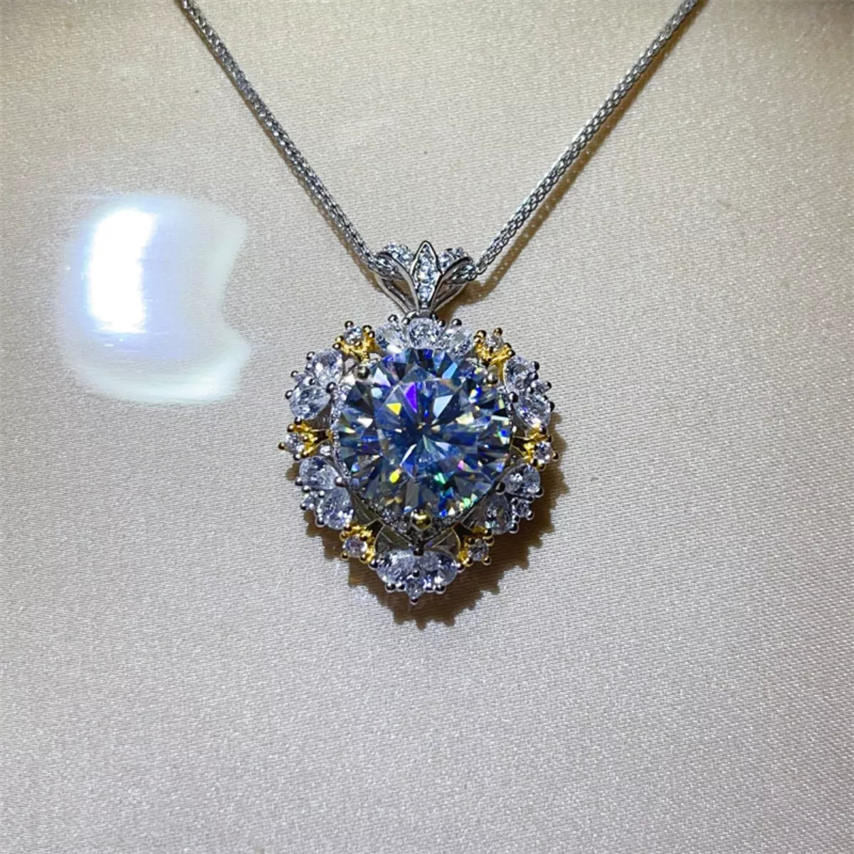 5 Carat Platinum Plated Necklace Top View - Lady of Rose Titanic Necklace Top View - Rebellious Gal Neclace